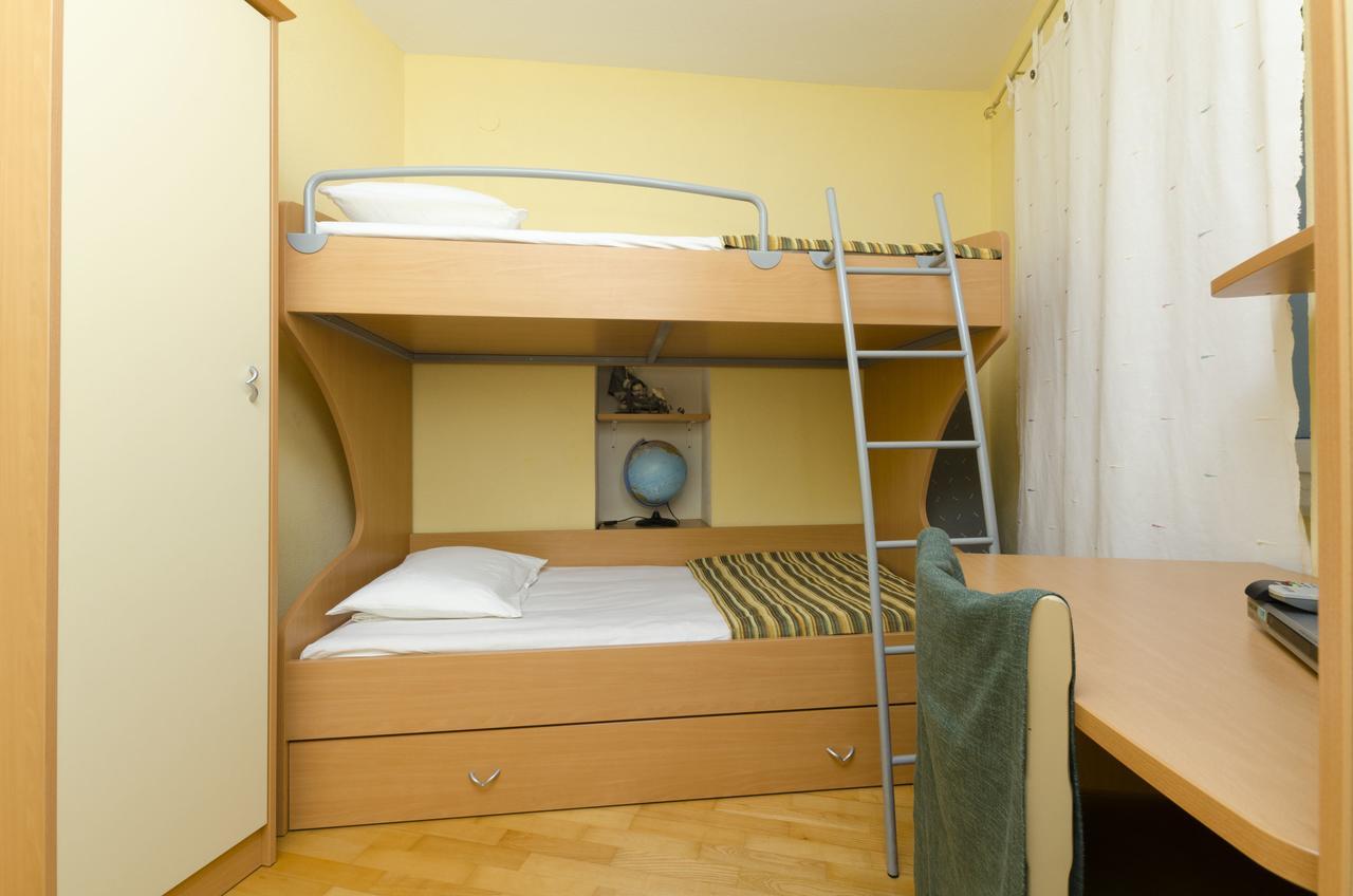 Apartments Jurica Postira Room photo